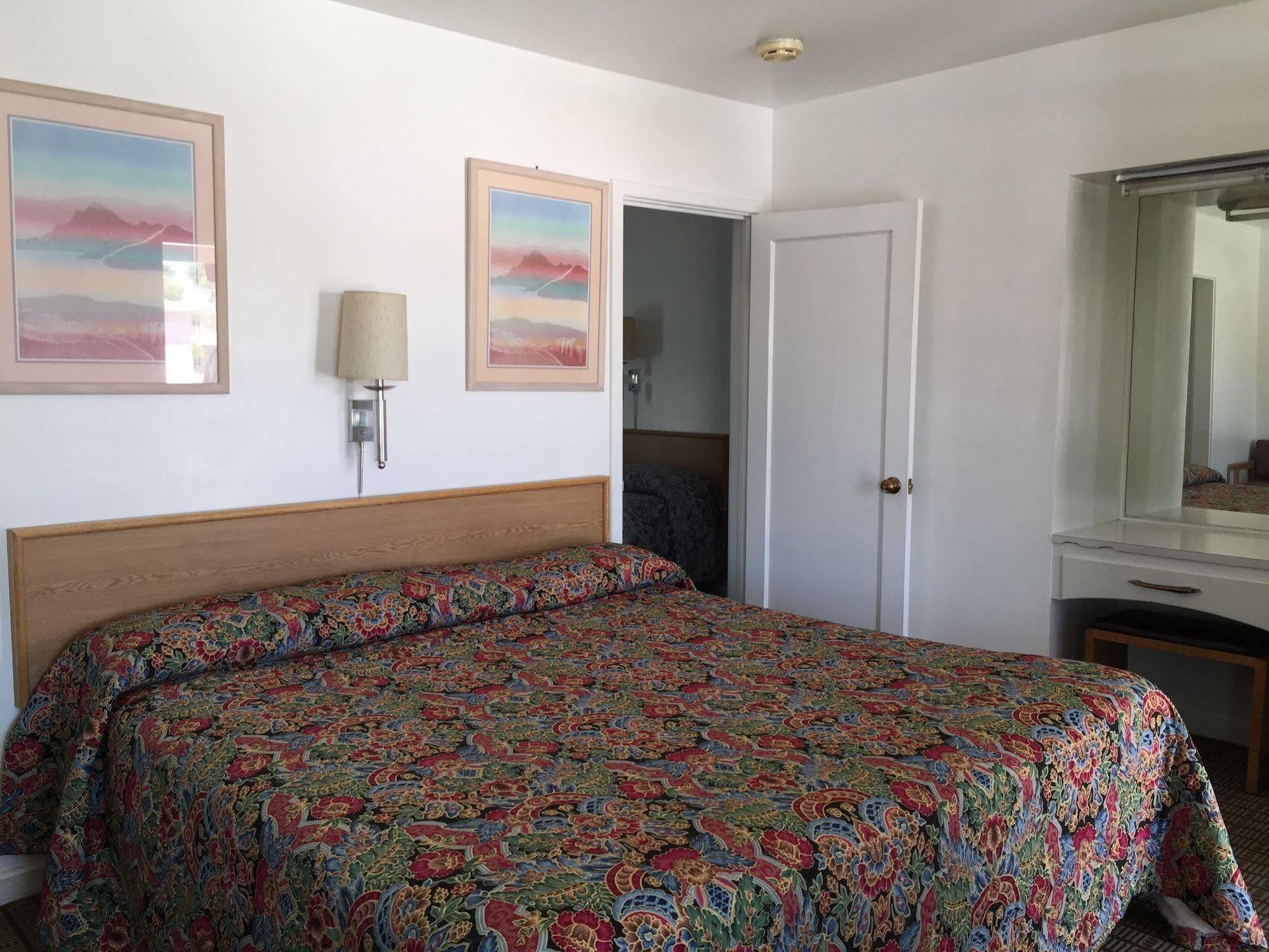 Centre Motel Elko Eksteriør billede
